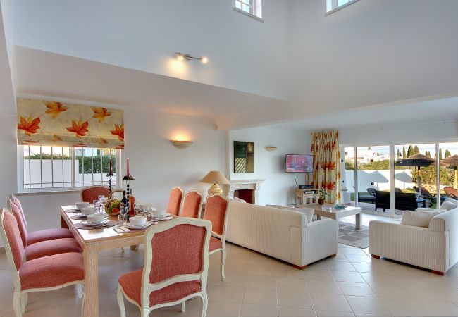 Villa em Albufeira - Villa Damara R19 Villa em Albufeira - Villa Damara R19