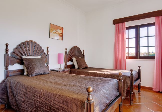 Villa em Albufeira - Villa Dois Pinheiros Villa em Albufeira - Villa Dois Pinheiros