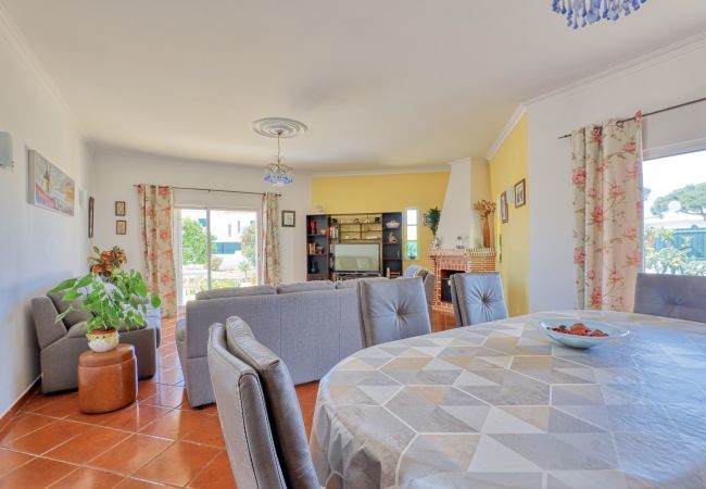 Villa em Albufeira - Villa Dois Pinheiros Villa em Albufeira - Villa Dois Pinheiros