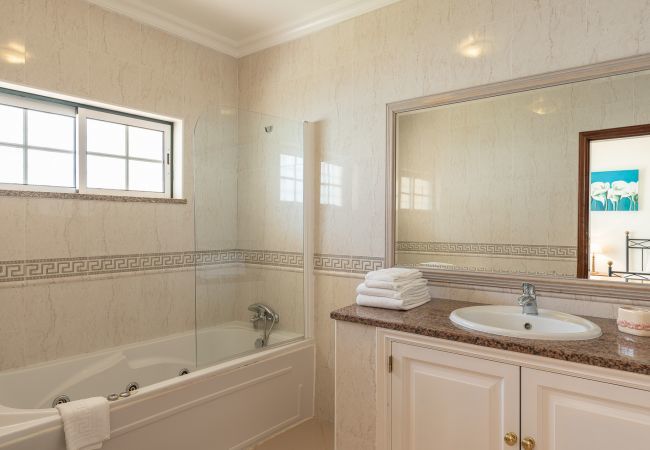 Villa em Albufeira - Villa Minerva Villa em Albufeira - Villa Minerva