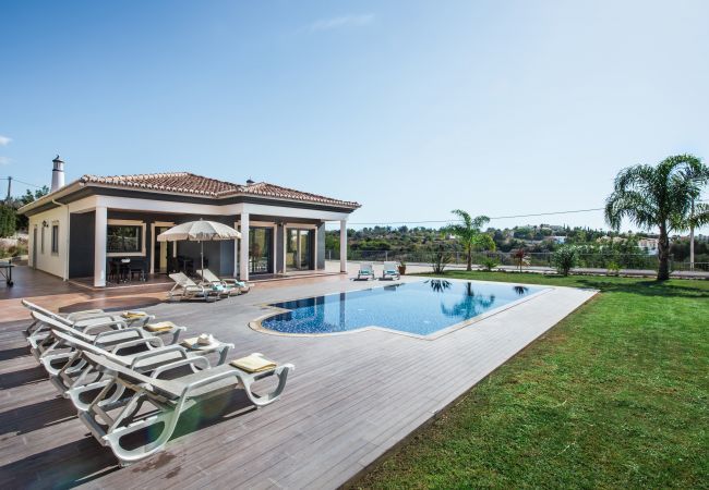 Villa em Sesmarias - Monte dos Avos
