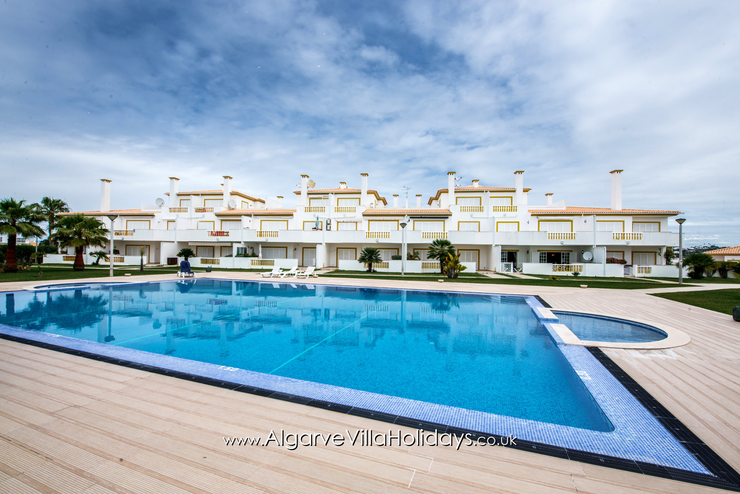 Apartamento em Galé - Apartment S - O Monte