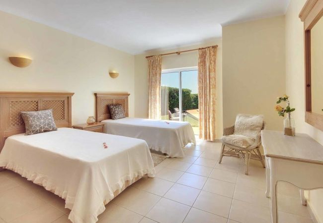 Villa em Albufeira - Villa Adele by Popular Villas Villa em Albufeira - Villa Adele by Popular Villas