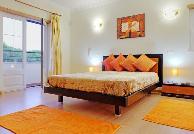 Villa em Olhos D´Água - Villa Luana Villa em Olhos D´Água - Villa Luana