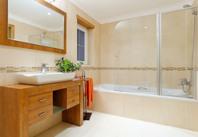 Villa em Olhos D´Água - Villa Luana Villa em Olhos D´Água - Villa Luana