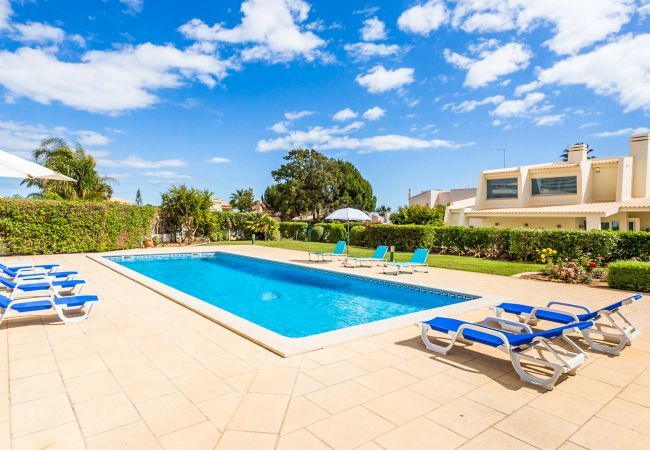 Villa em Galé - Figueiras Villa em Galé - Figueiras