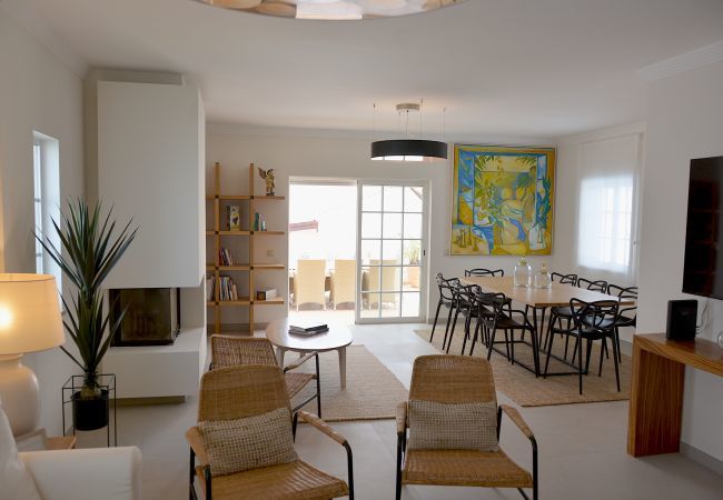 Villa em Olhos D´Água - Villa Tamarindo Villa em Olhos D´Água - Villa Tamarindo