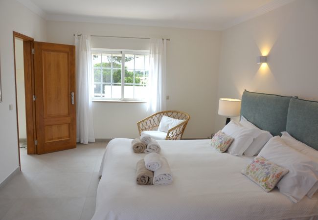 Villa em Olhos D´Água - Villa Tamarindo Villa em Olhos D´Água - Villa Tamarindo