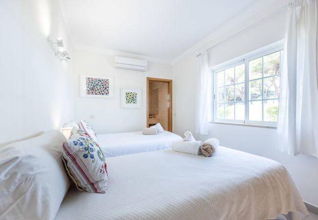 Villa em Olhos D´Água - Villa Tamarindo Villa em Olhos D´Água - Villa Tamarindo