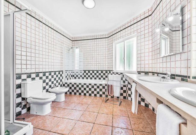 Villa em Albufeira - Villa Tulipa Negra Villa em Albufeira - Villa Tulipa Negra