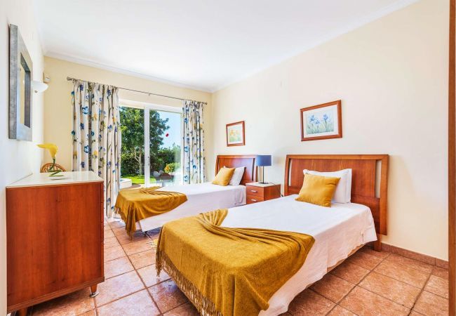 Villa em Albufeira - Villa Tulipa Negra Villa em Albufeira - Villa Tulipa Negra